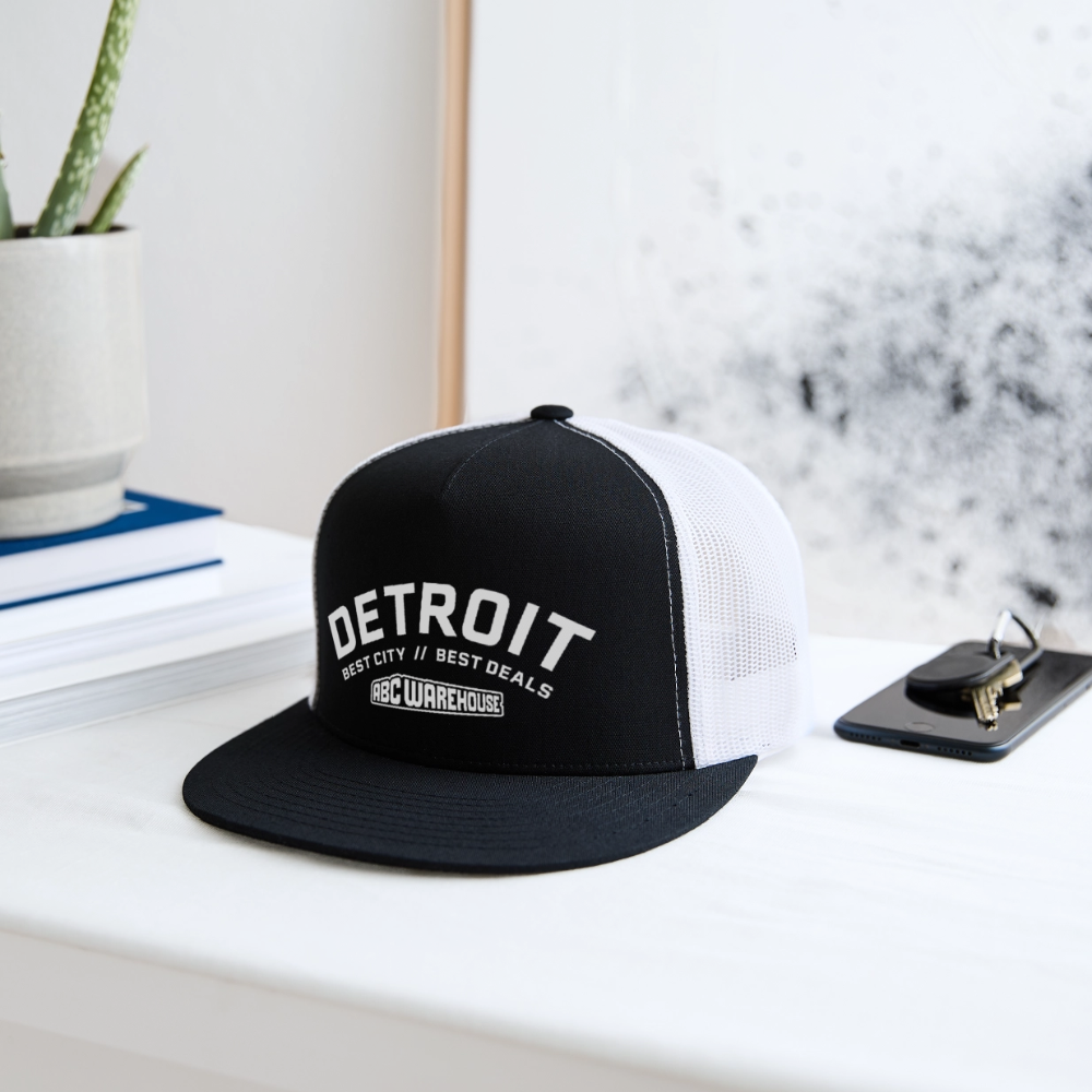 Best City Trucker Hat - black/white